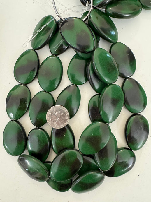 dark green black swirl, vintage look resin, 38x26x10mm teardrop, 15