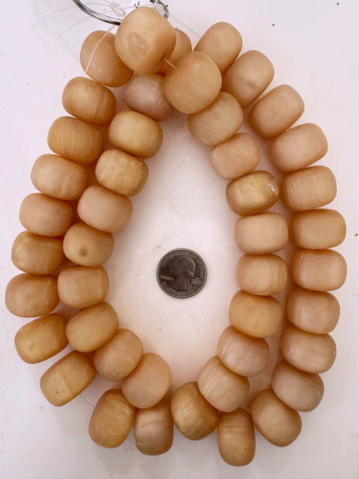 matte pale pearly peach, vintage look resin, 22x17mm rondelle, 15