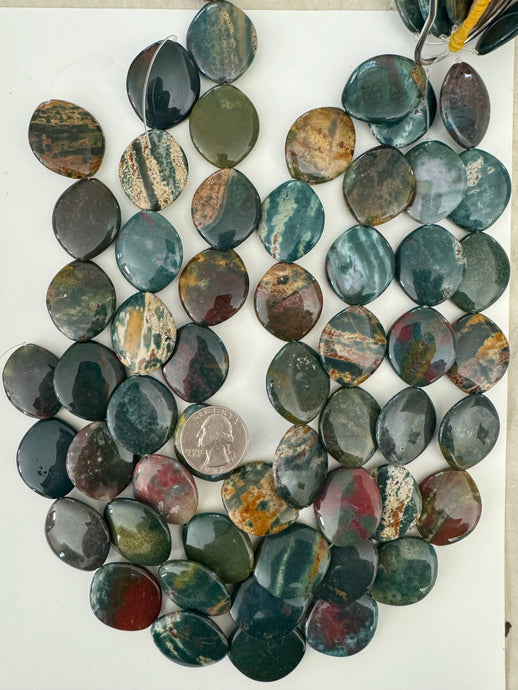 yellow green bloodstone, 29x24x6mm horse eye, 15